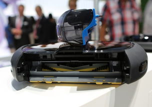 三星小家电展台探秘 吸尘器化身保龄球手，科技与趣味碰撞